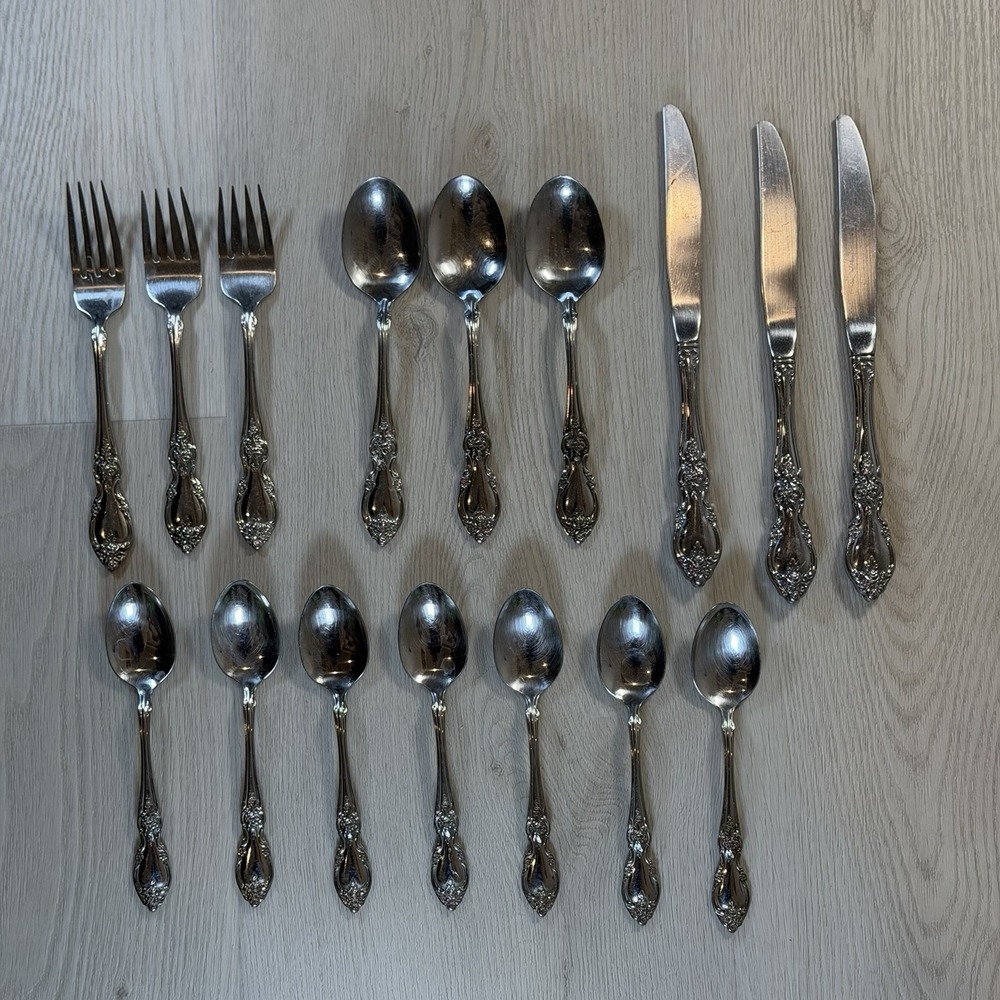 16 Pc Oneida Community Stainless Flatware Service